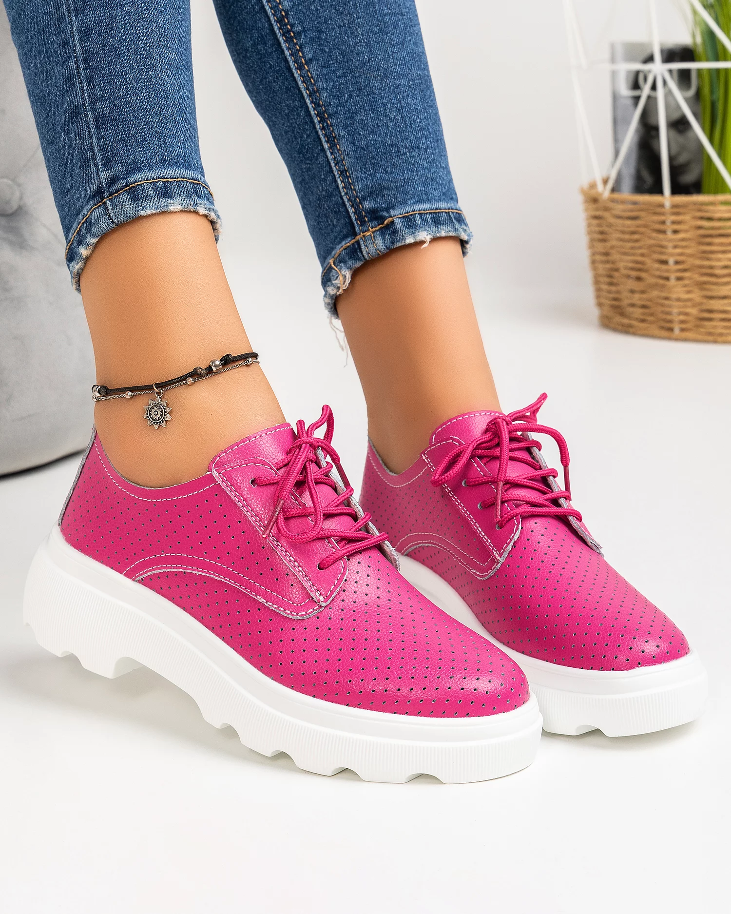 pantofi-casual-piele-naturala-perforati-fucsia-aw382-29523-2.webp