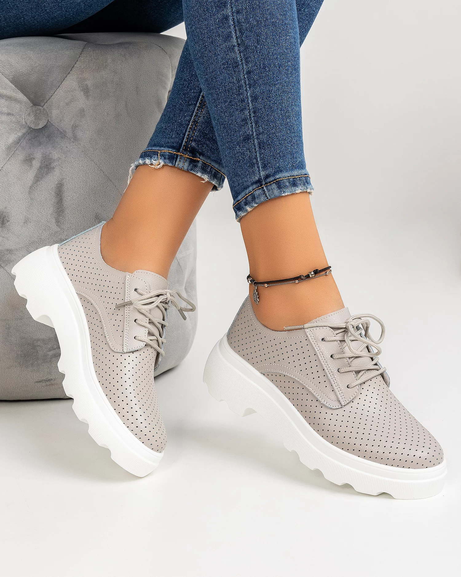 pantofi-casual-piele-naturala-perforati-gri-aw382-29544-2.webp