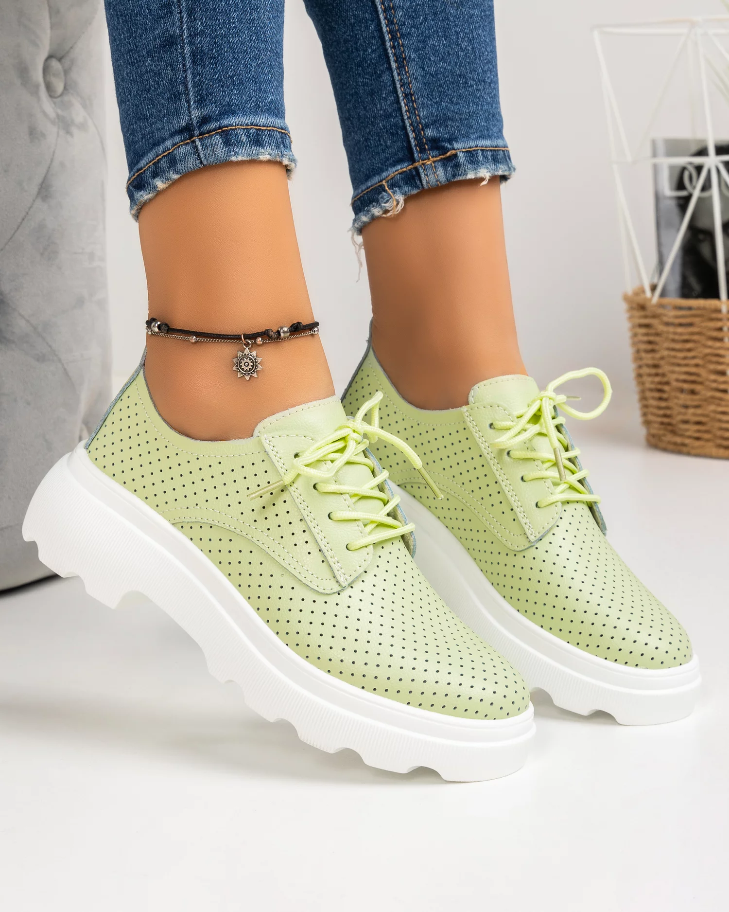 pantofi-casual-piele-naturala-perforati-verzi-aw382-29529-2.webp