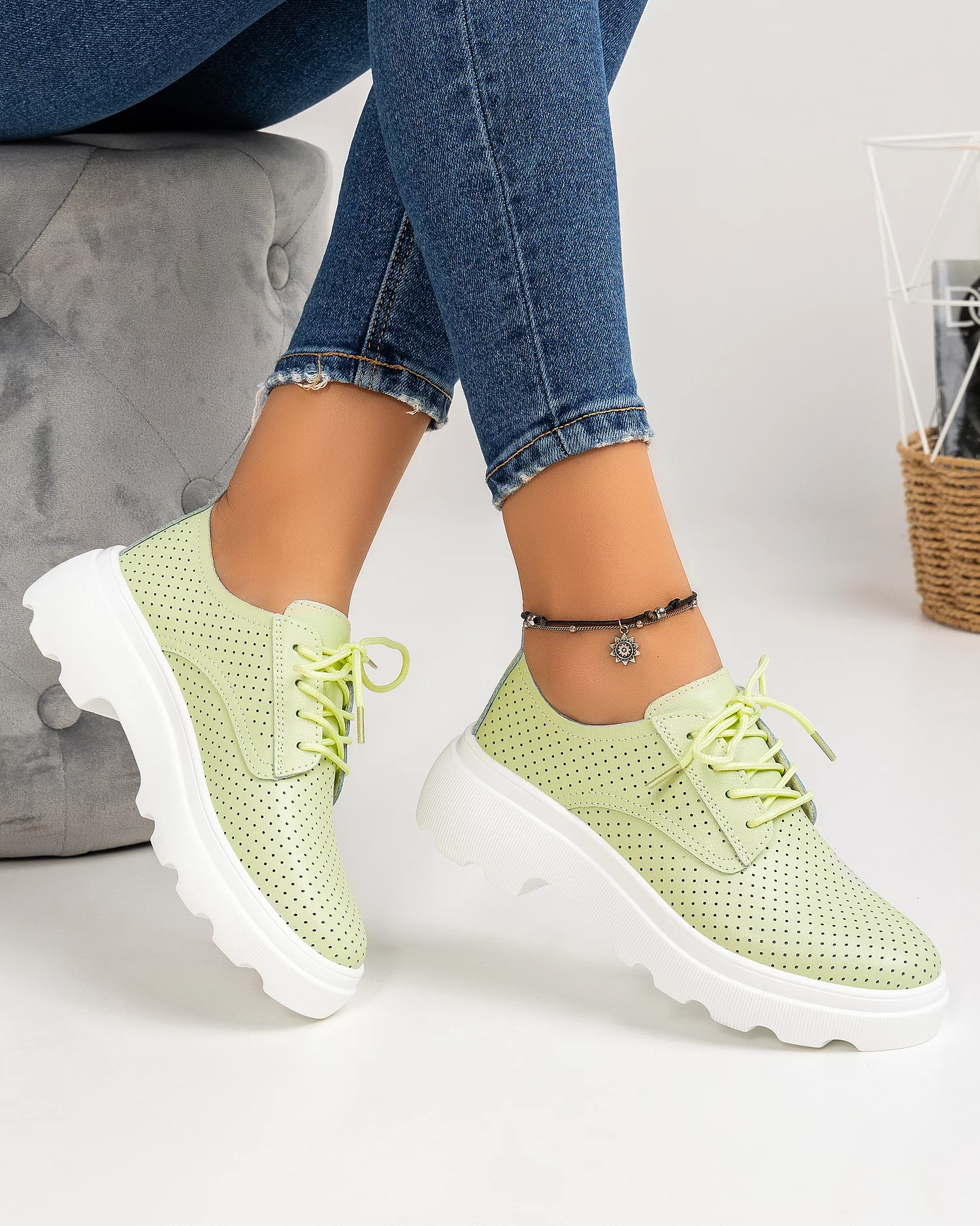 pantofi-casual-piele-naturala-perforati-verzi-aw382-29532-2.webp