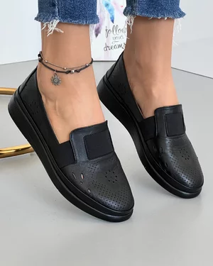 Pantofi Cu Elastic Perforatii Si Motive Florale Casual Dama Din Piele Naturala Negri AKA02