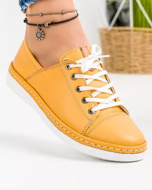 Pantofi dama casual din piele naturala mustar cu inchidere siret si varf rotund AKD001