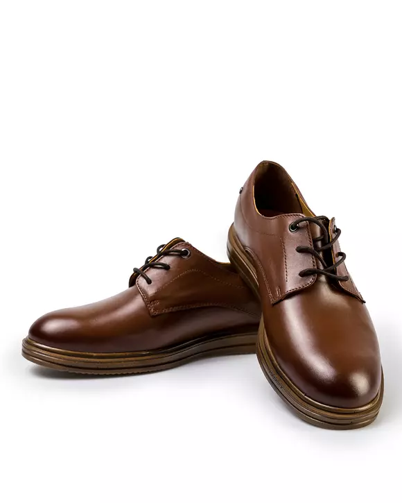 Pantofi eleganti de barbati din piele naturala maro cu capse metalice si inchidere cu siret PC714