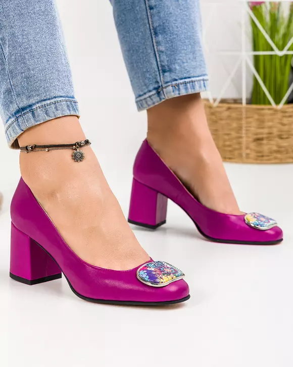 Pantofi eleganti piele naturala fucsia cu toc gros si aplicatie florala WIZ40
