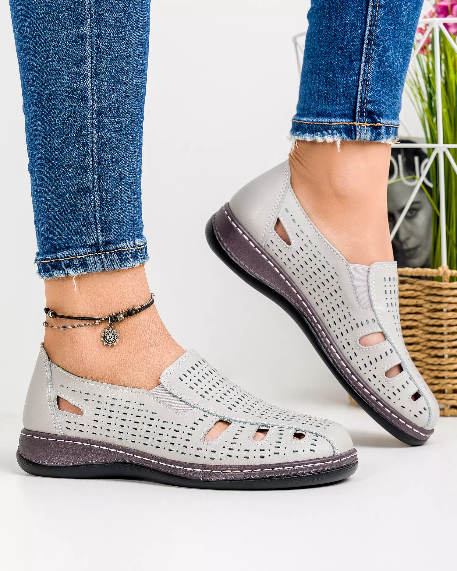 pantofi-gri-piele-naturala-dama-casual-perforati-cu-elastic-xh047-44748-2.webp