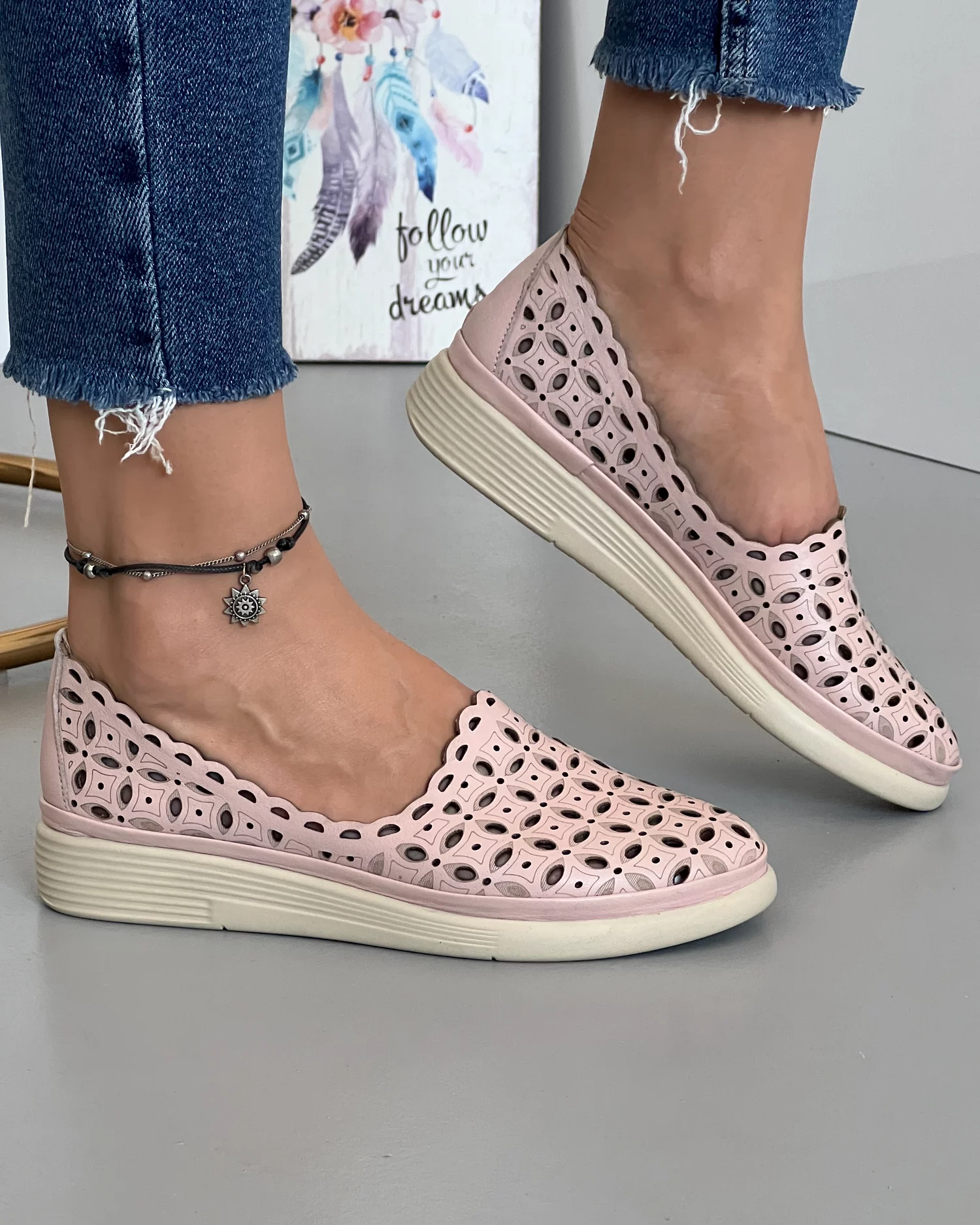 pantofi-perforati-casual-din-piele-naturala-roz-pudra-akb02-23064-2.webp