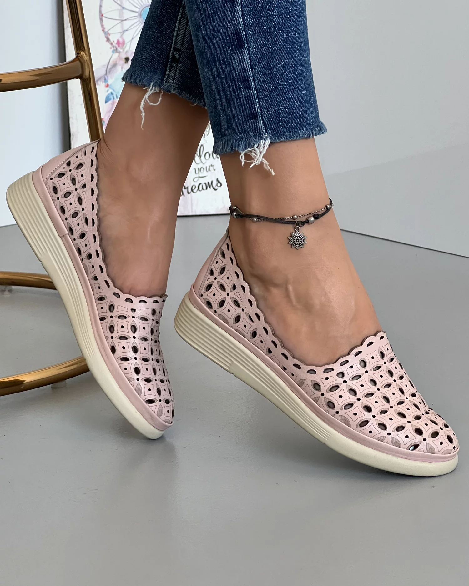 pantofi-perforati-casual-din-piele-naturala-roz-pudra-akb02-23067-2.webp