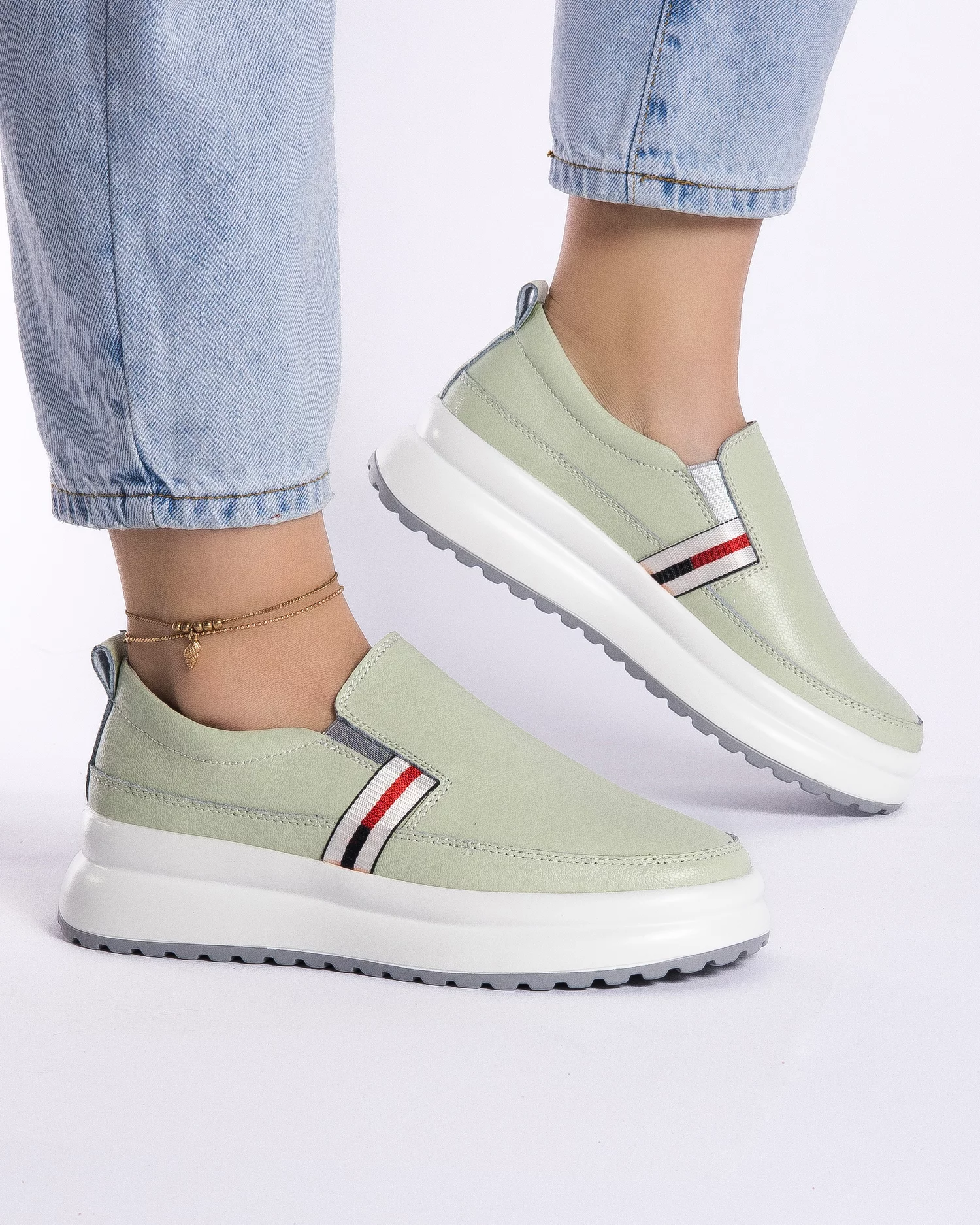 pantofi-piele-naturala-casual-verde-deschis-inchidere-elastic-pe-lateral-aw354-15510-2.webp