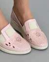 Pantofi Roz Pudra Cu Elastic Perforatii Si Motive Florale Casual Dama Din Piele Naturala AKA02 5