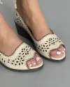 Pantofi Casual Bej Perforati cu Model Floral Din Piele Naturala Decupati AK082 4