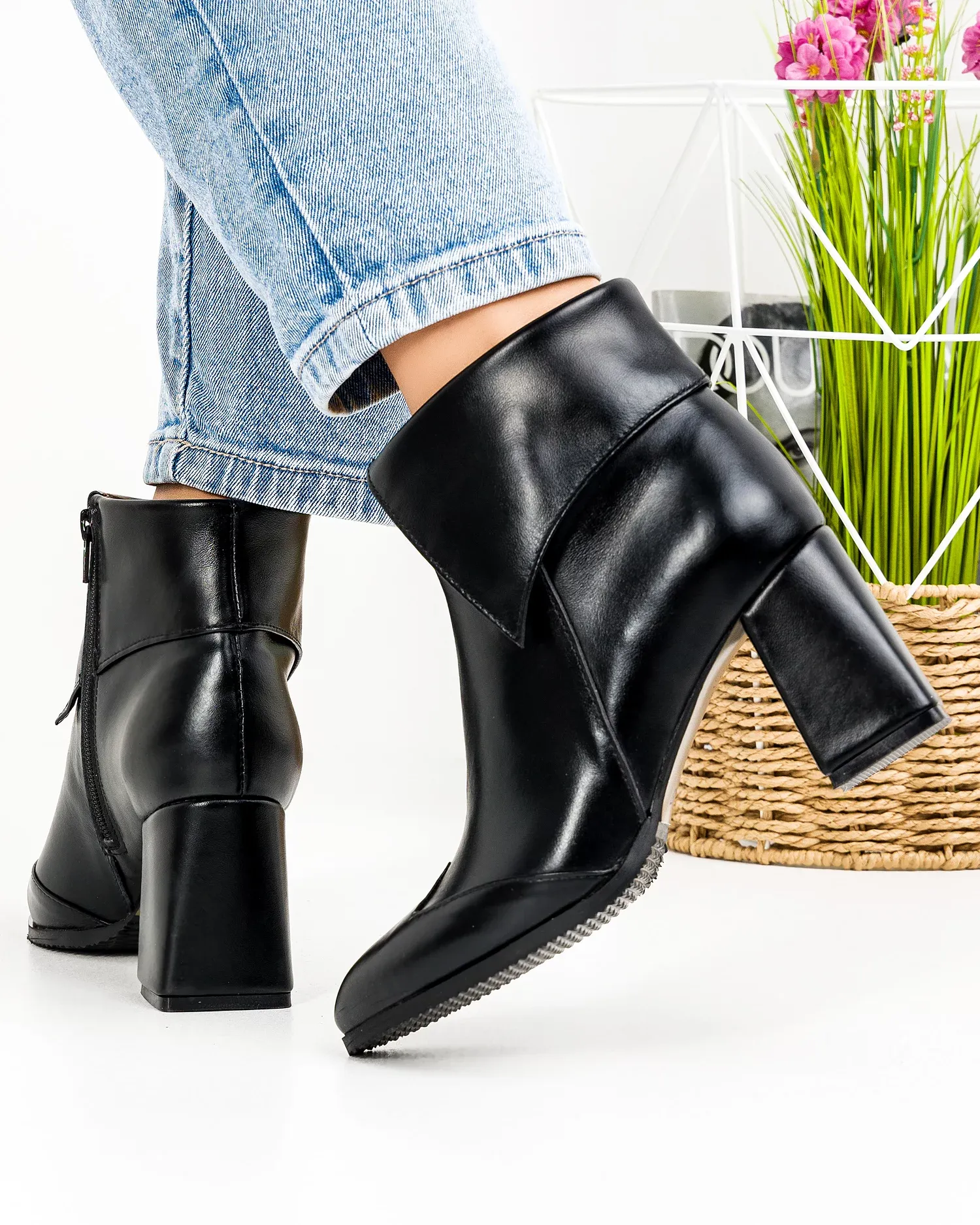 products/580/botine-captusite-piele-naturala-negre-wiz06b-38097.webp