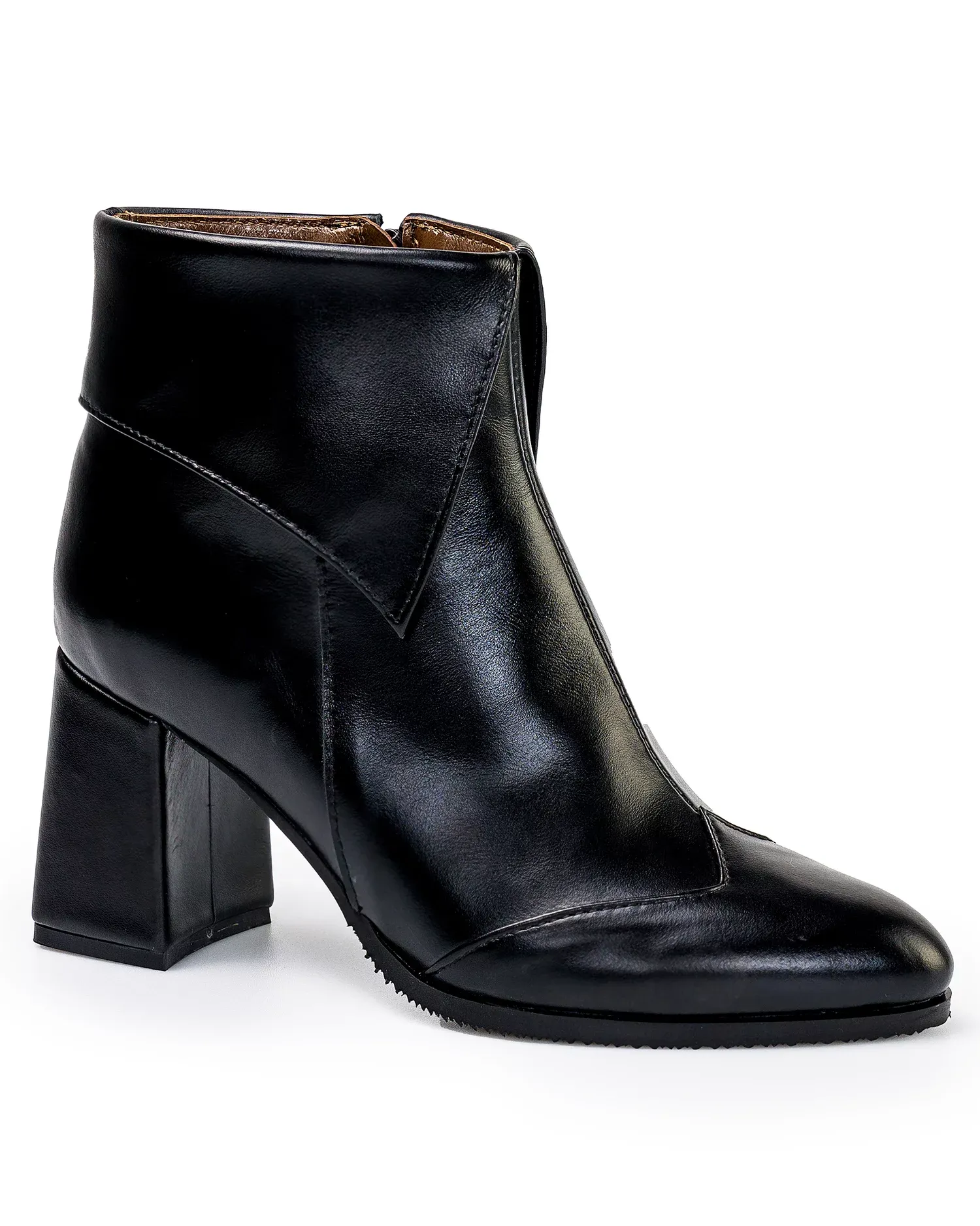 products/580/botine-captusite-piele-naturala-negre-wiz06b-38100.webp