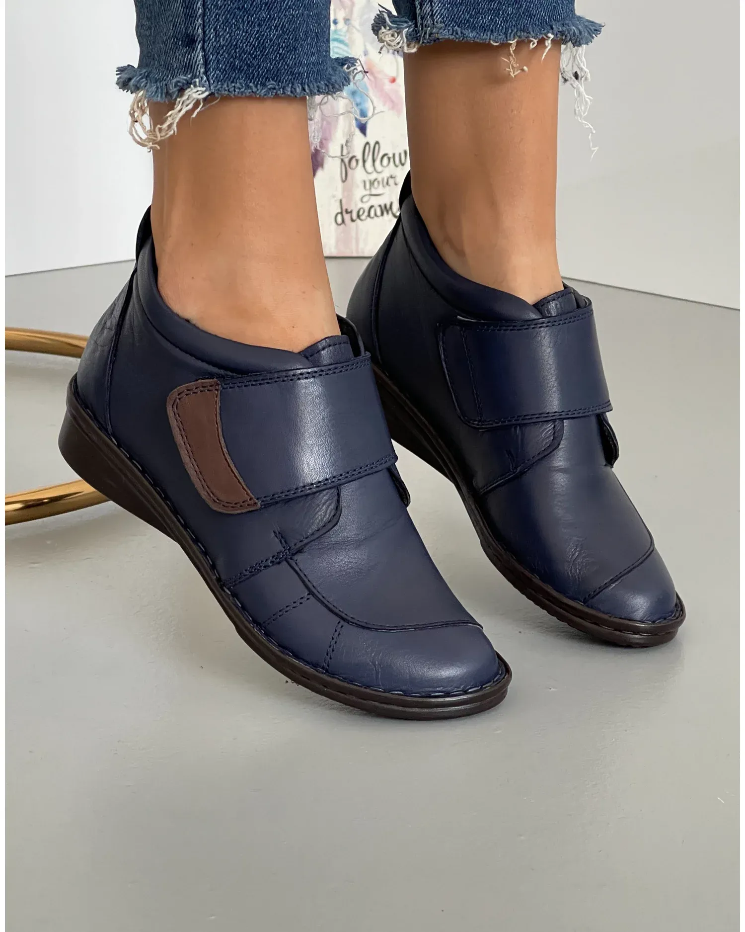 products/580/ghete-bleumarin-cu-arici-imblanite-piele-naturala-ak1472-9705.webp