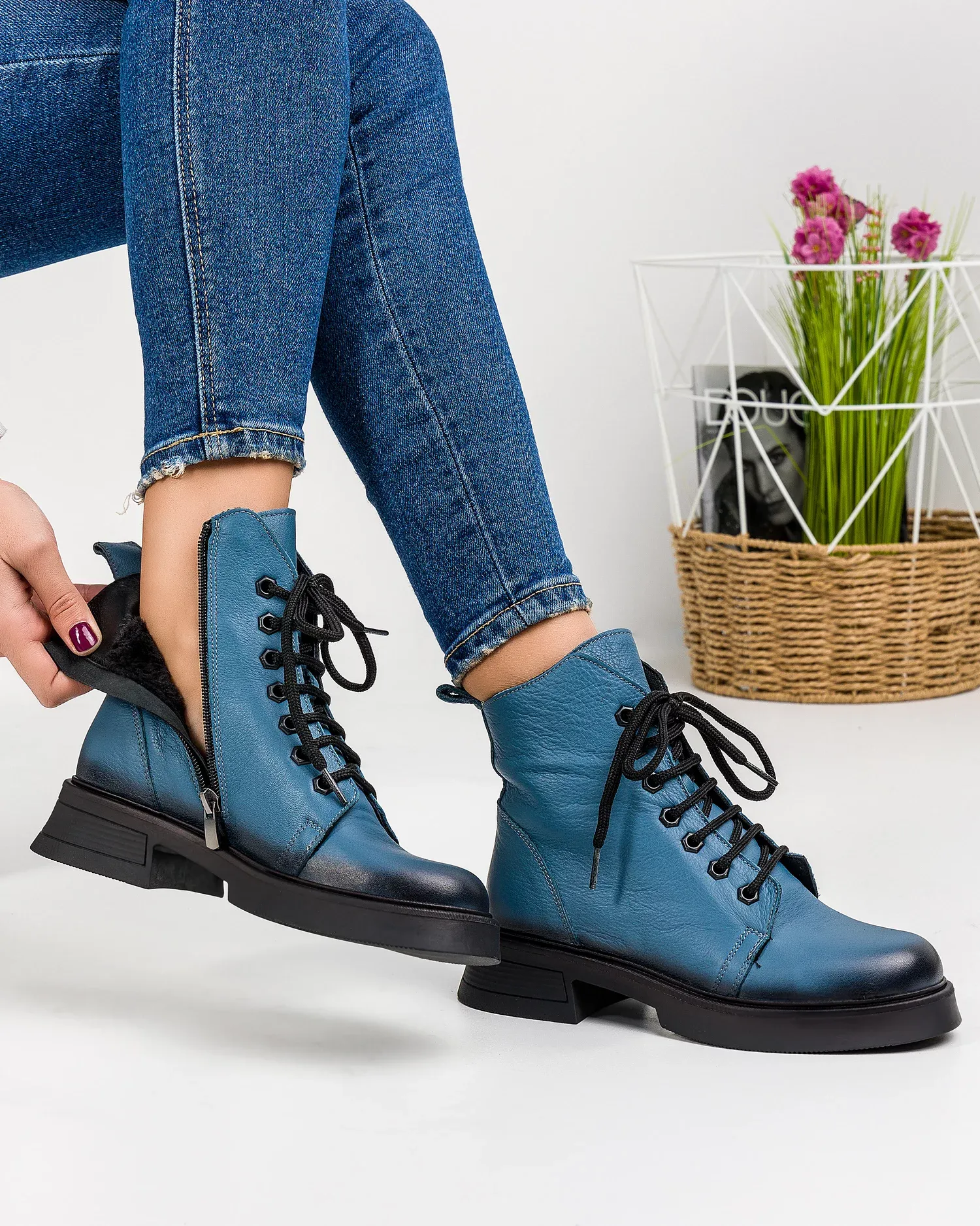 products/580/ghete-imblanite-piele-naturala-albastre-ak108-34770.webp