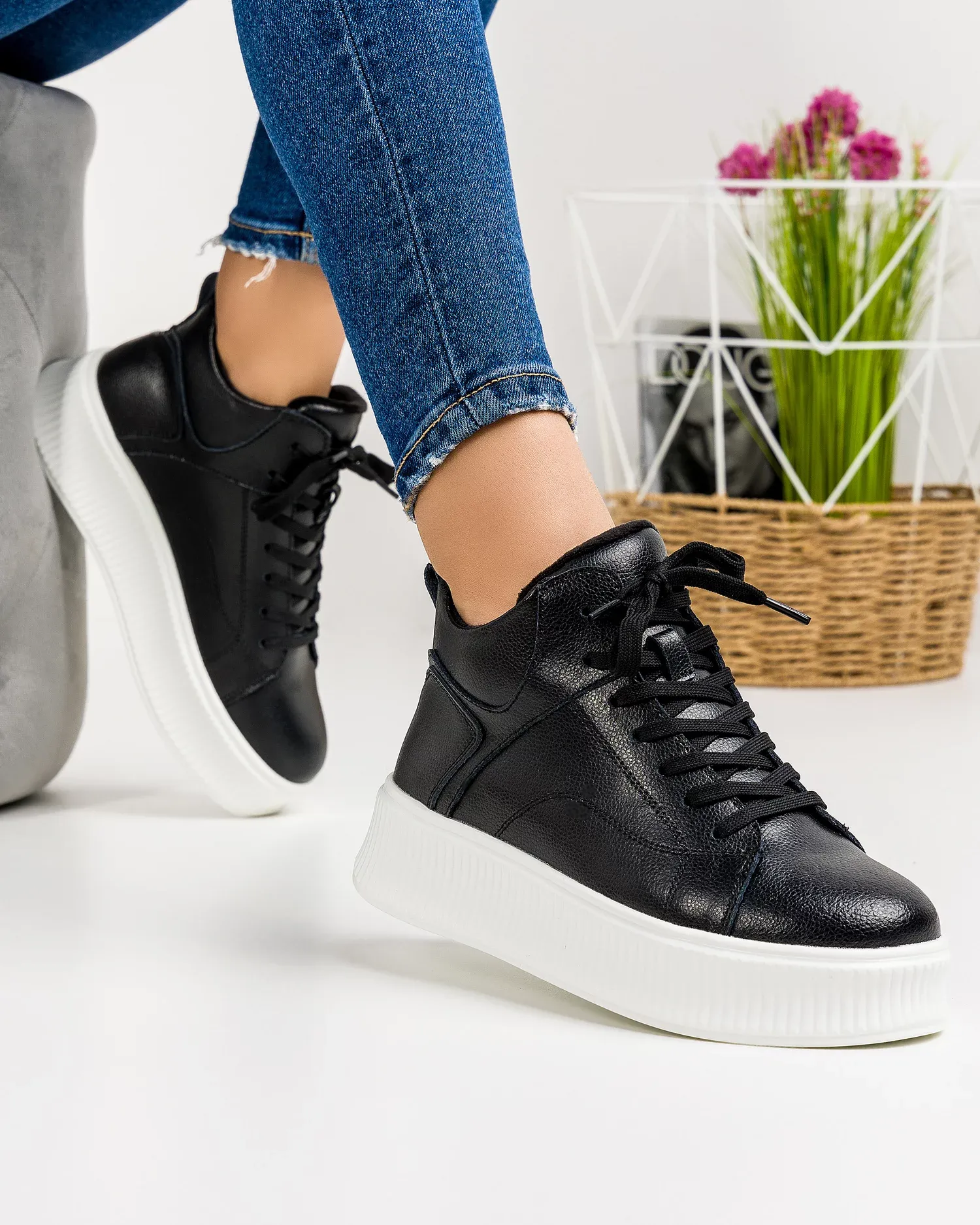 products/580/ghete-imblanite-piele-naturala-negre-aw456-33288.webp