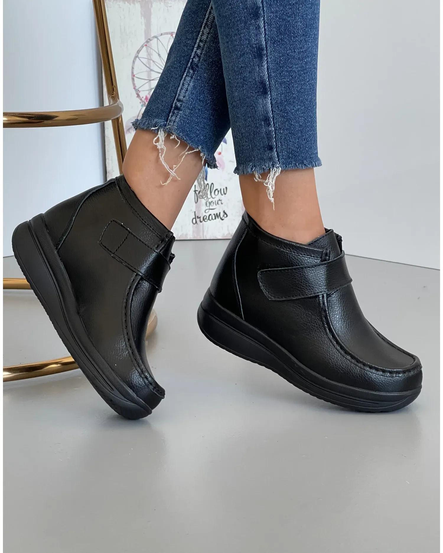 products/580/ghete-negre-piele-naturala-imblanite-pl-57-8019.webp