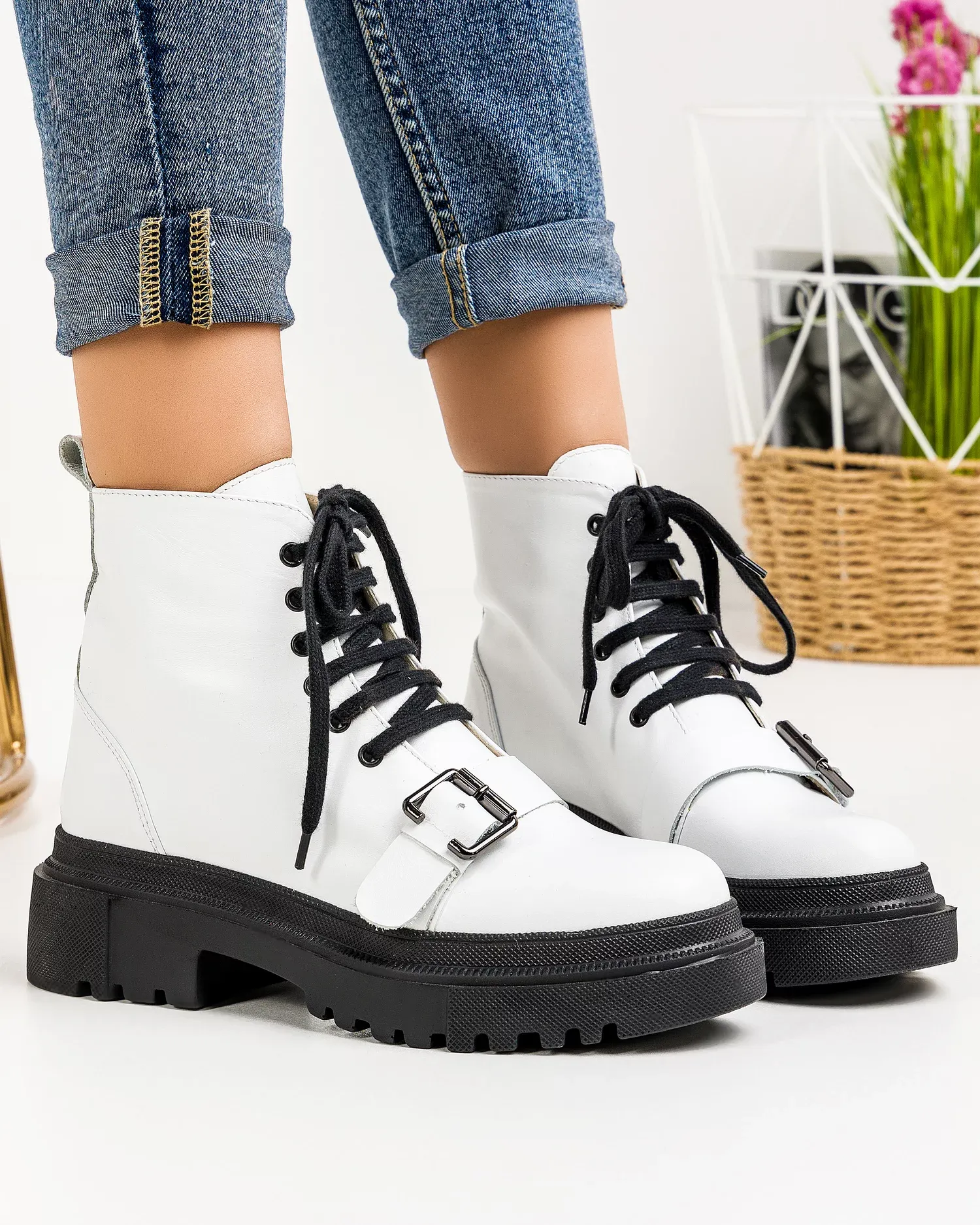 products/580/ghete-piele-naturala-albe-wiz02n-35058.webp