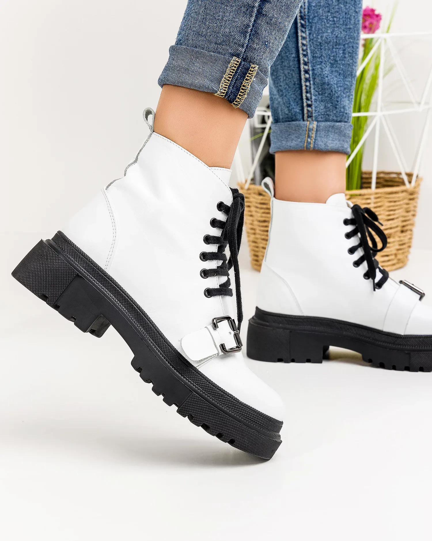 products/580/ghete-piele-naturala-albe-wiz02n-35064.webp