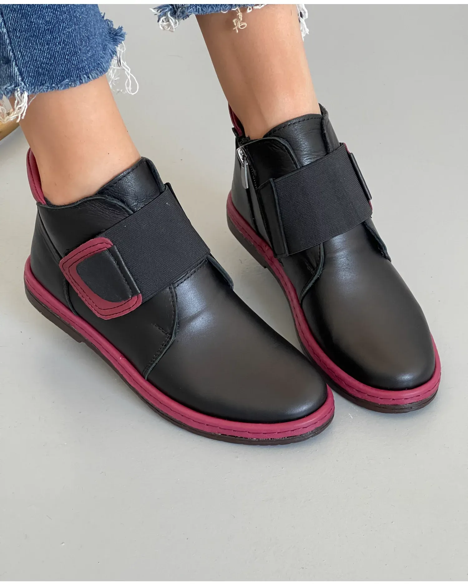products/580/ghete-piele-naturala-negru-cu-bordo-imblanite-ak77-10083.webp