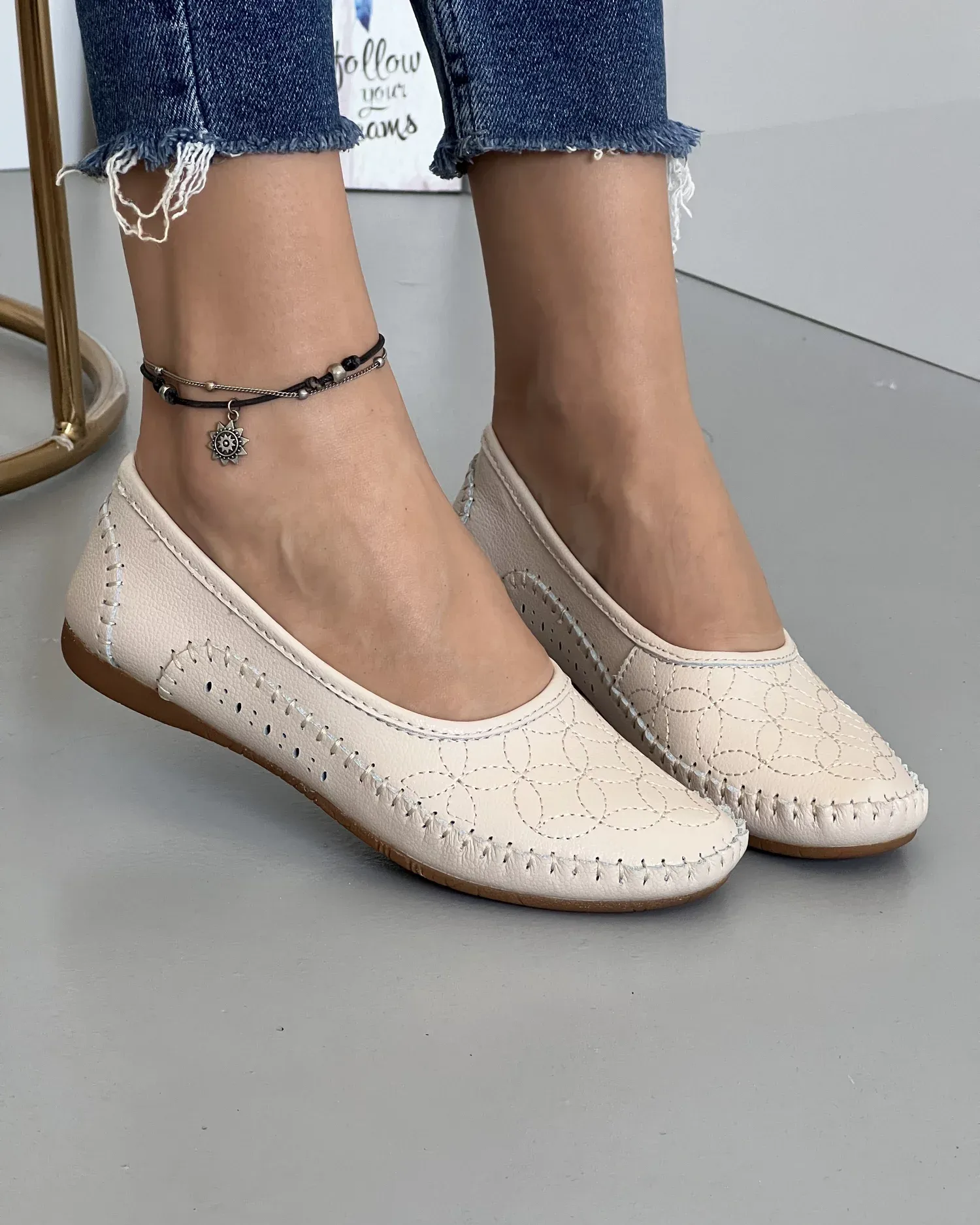 products/580/mocasini-bej-cu-cusatura-decorativa-piele-naturala-vk1024-9a-25761.webp