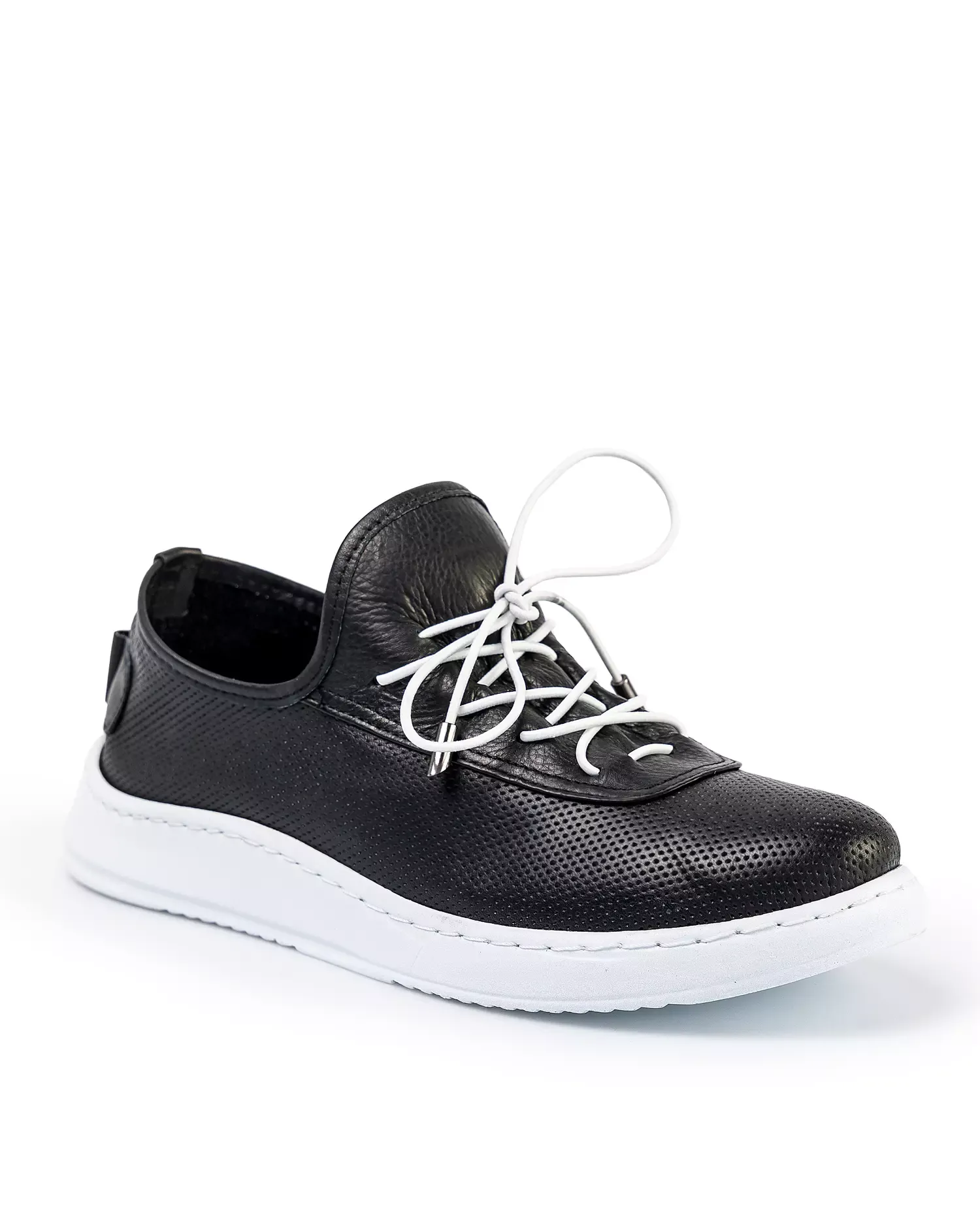 products/580/pantofi-casual-dama-piele-naturala-negri-cu-inchidere-slip-on-si-perforatii-akd23039-45840.webp