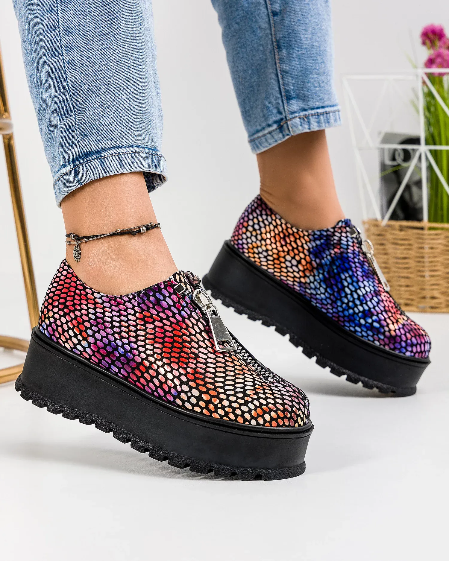 products/580/pantofi-casual-dama-piele-naturala-print-buline-colorate-in455f-42789.webp