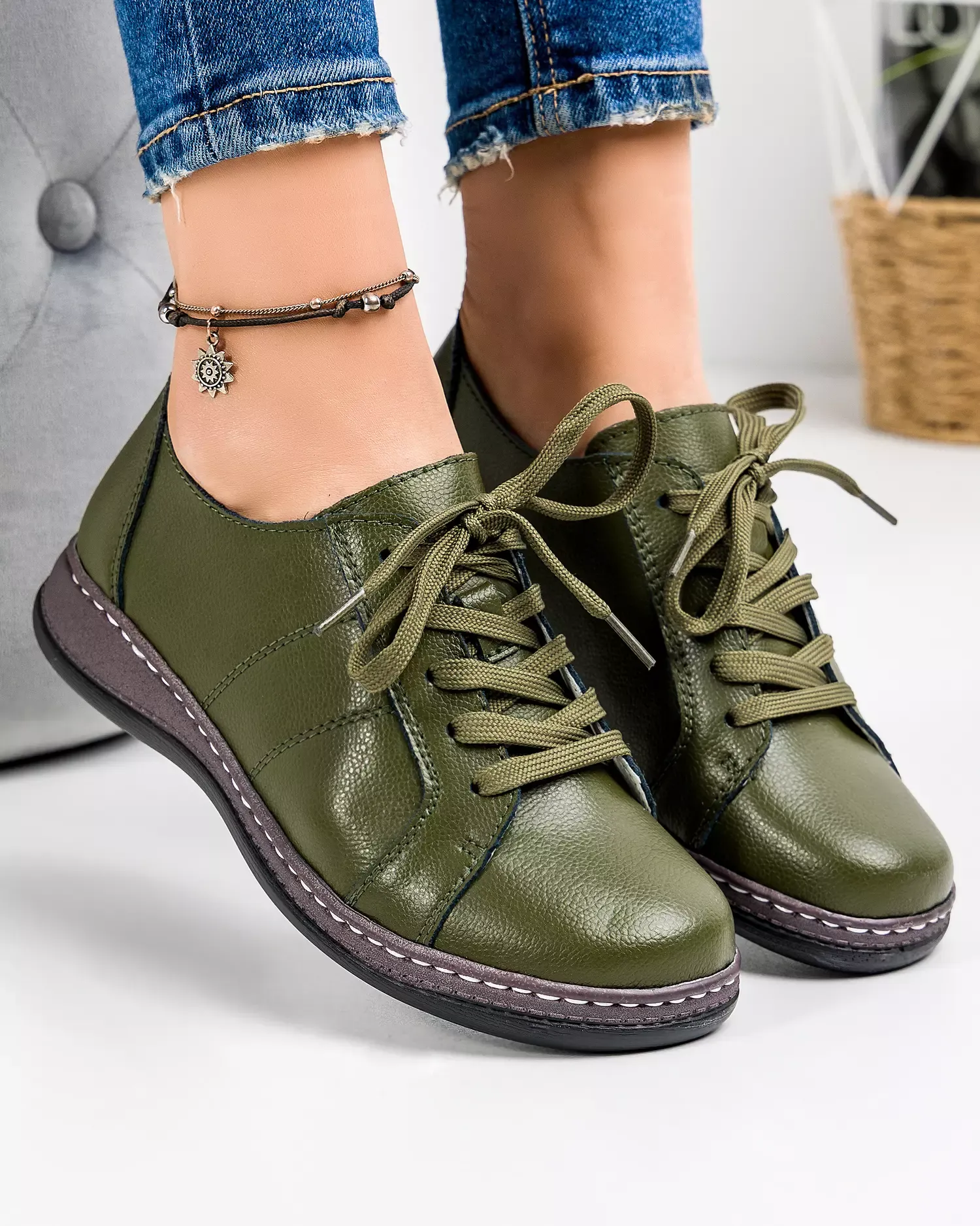 products/580/pantofi-casual-dama-piele-naturala-verde-inchis-cu-inchidere-siret-si-talpa-joasa-ap-2111-45777.webp