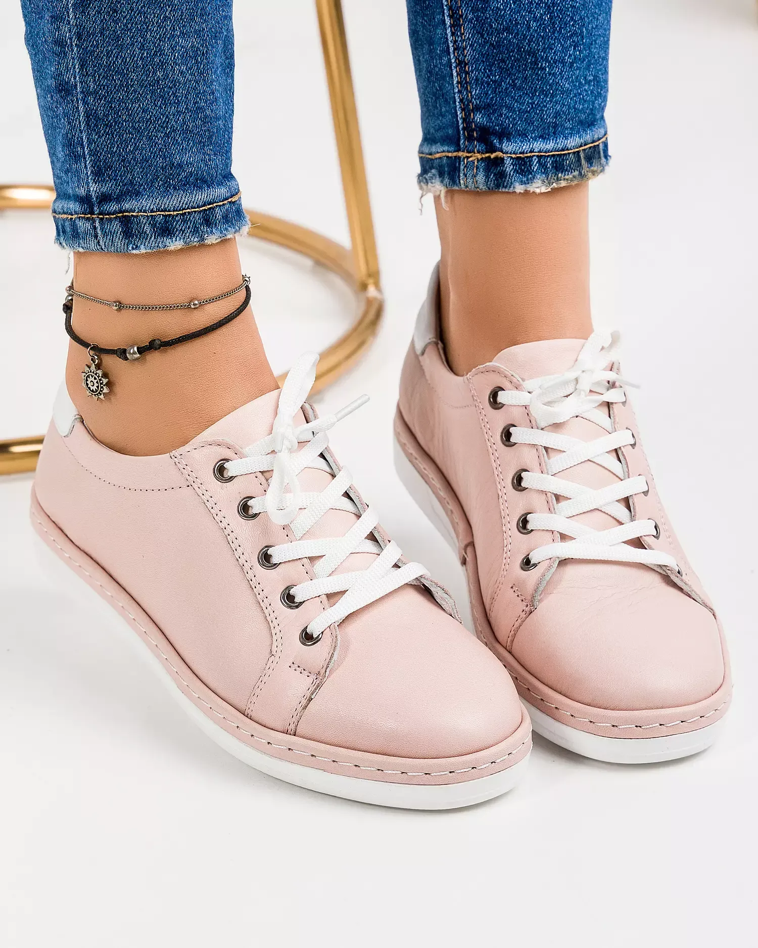 products/580/pantofi-casual-de-dama-din-piele-naturala-roz-cu-talpa-joasa-si-varf-rotund-akd002-45303.webp