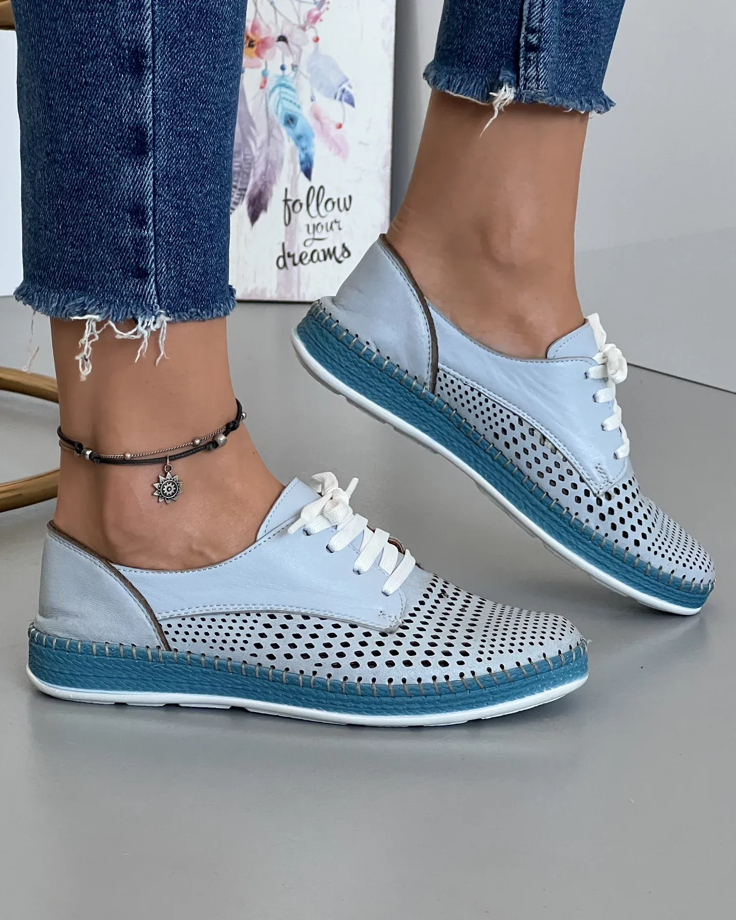 products/580/pantofi-casual-de-dama-piele-naturala-cu-talpa-cusuta-perforati-albastri-akbm133-3-23172.webp