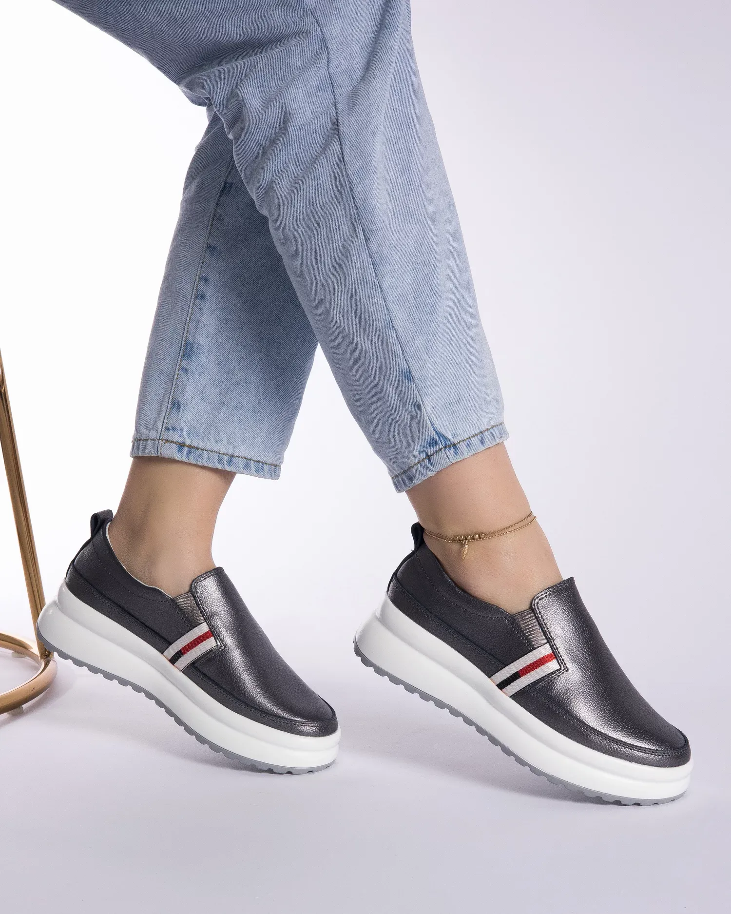 products/580/pantofi-casual-inchidere-cu-elastic-pe-lateral-pewter-piele-naturala-aw354-15516.webp