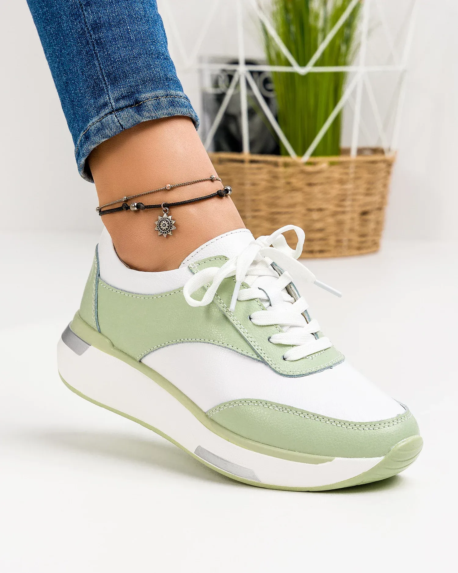 products/580/pantofi-casual-piele-naturala-albi-cu-verde-deschis-rosalia-32895.webp