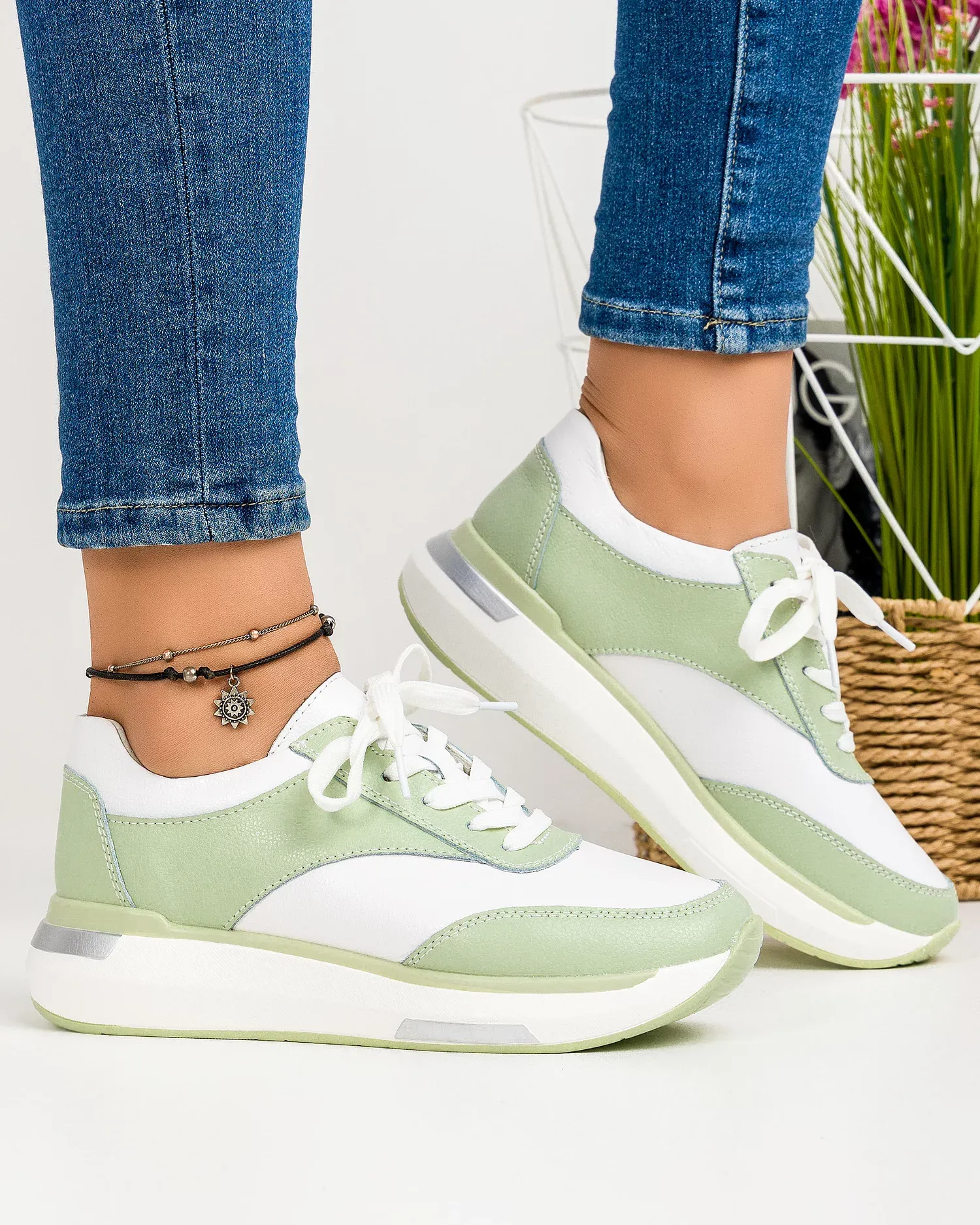 products/580/pantofi-casual-piele-naturala-albi-cu-verde-deschis-rosalia-32898.webp