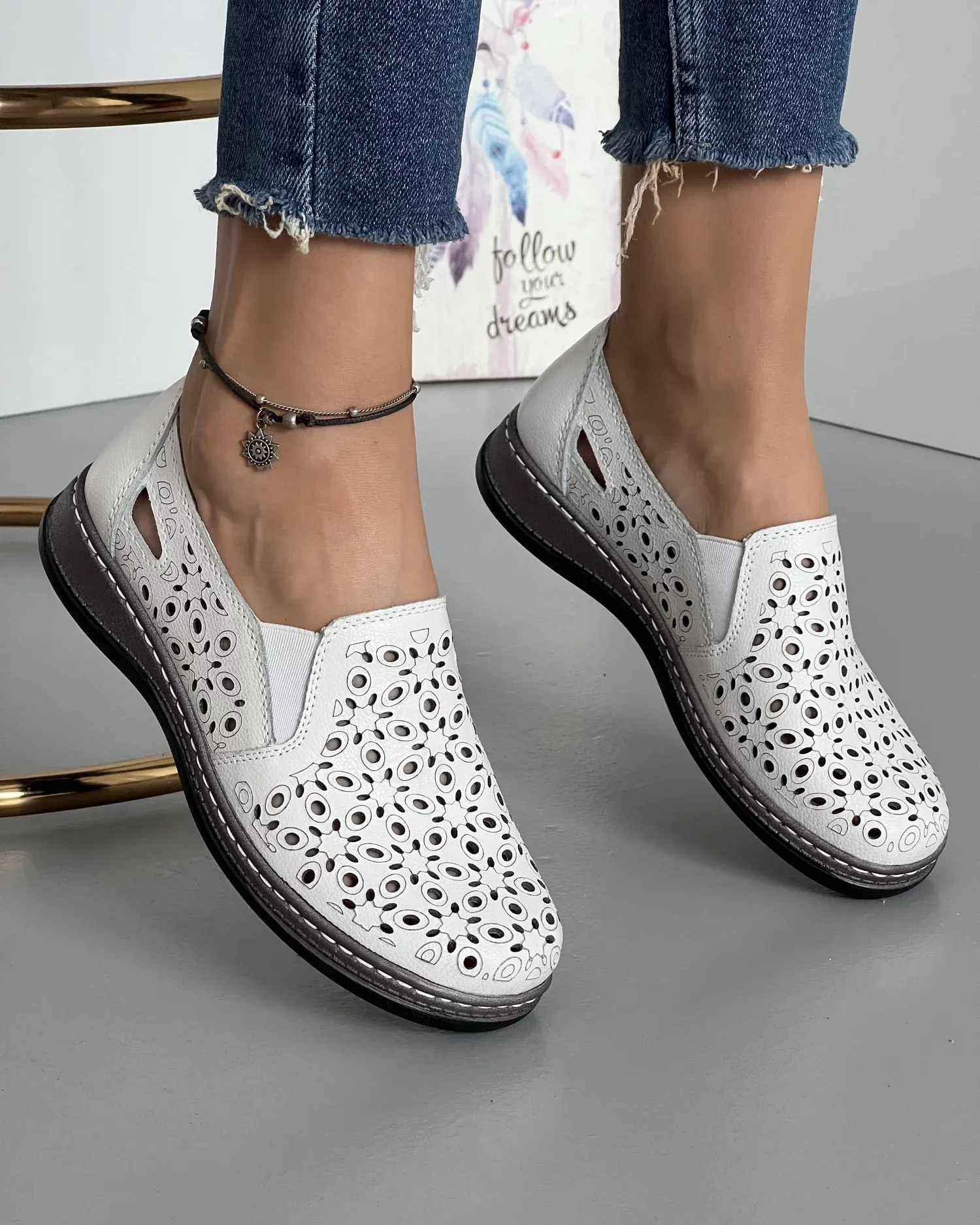 products/580/pantofi-casual-piele-naturala-albi-perforati-jy8730-28044.webp