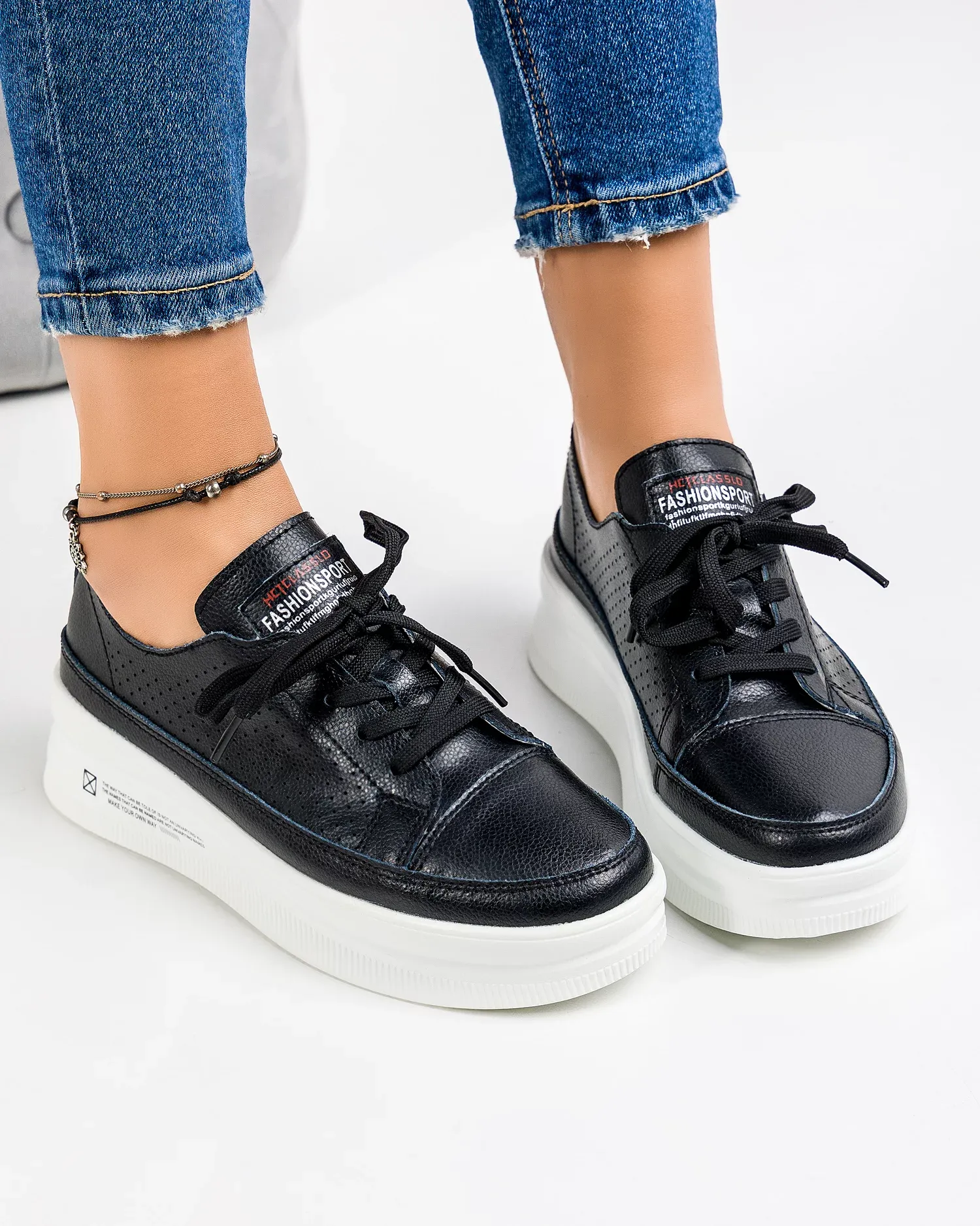 products/580/pantofi-casual-piele-naturala-perforati-negri-aw391-39975.webp