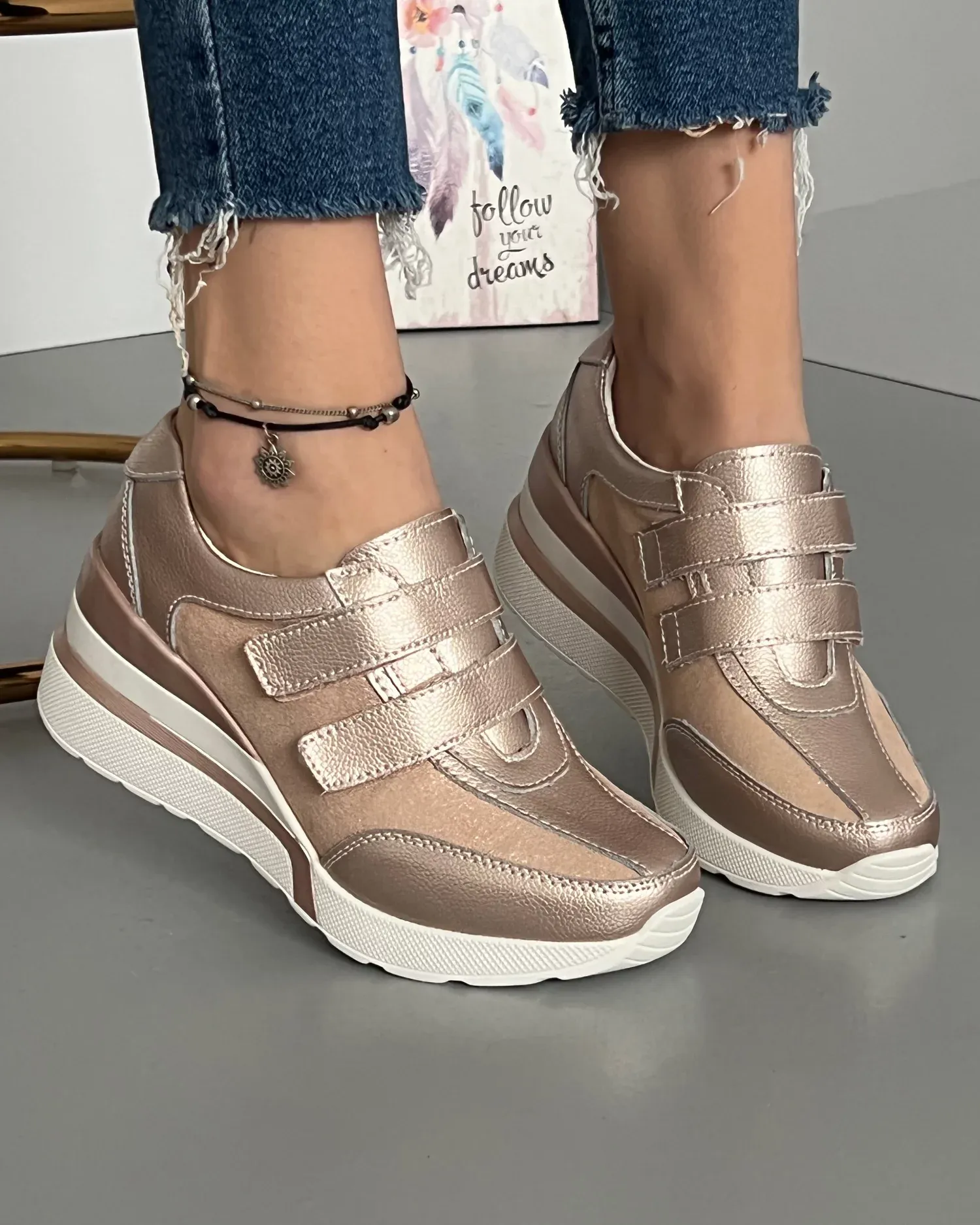 products/580/pantofi-cu-barete-champagne-piele-naturala-cu-piele-intoarsa-xh-2527-16386.webp