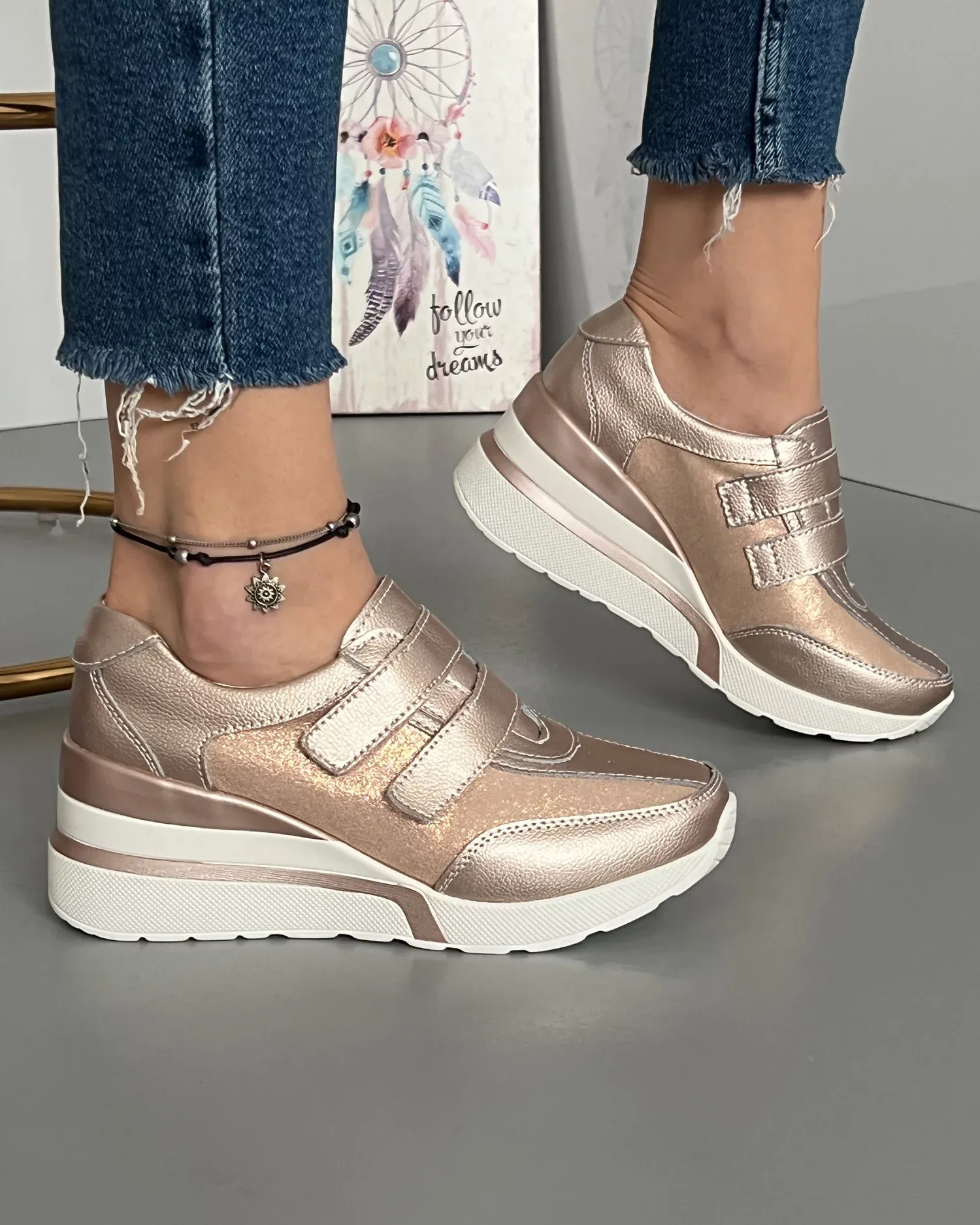 products/580/pantofi-cu-barete-champagne-piele-naturala-cu-piele-intoarsa-xh-2527-16398.webp
