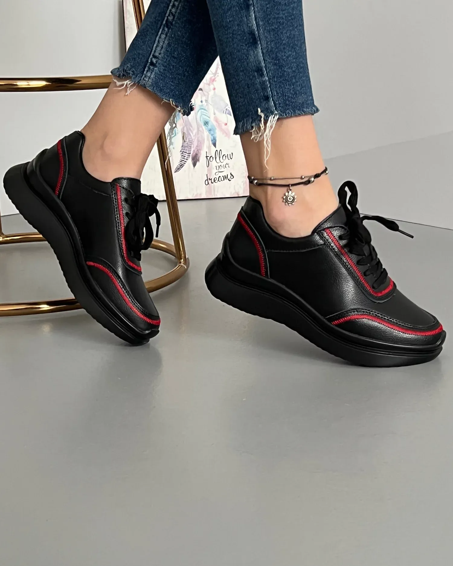 products/580/pantofi-negri-piele-naturala-cusatura-decorativa-rosie-aw353-16143.webp