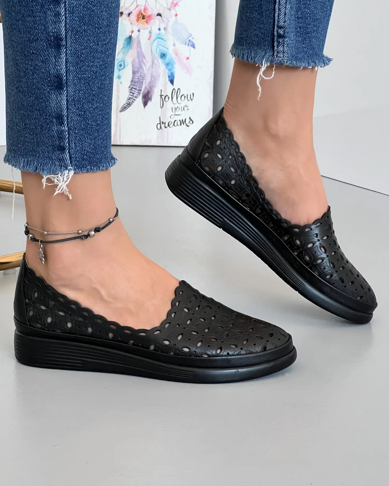 products/580/pantofi-piele-naturala-casual-perforati-negri-akb02-23037.webp