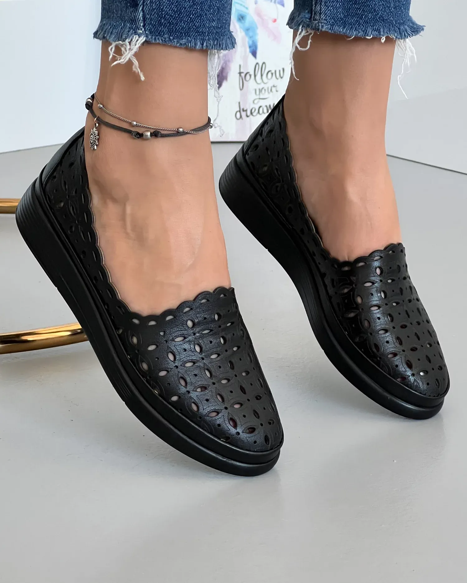 products/580/pantofi-piele-naturala-casual-perforati-negri-akb02-23049.webp