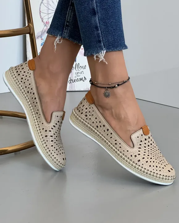 Pantofi Casual Dama Bej Cu Talpa Cusuta Piele Naturala AKF02