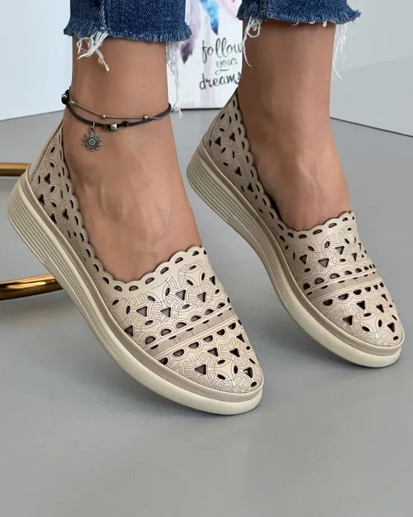 Pantofi Piele Naturala Bej Cu Perforatii Casual Dama AKB01