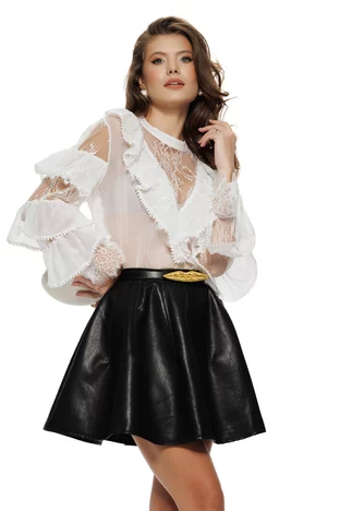 Bluza dama diafana alba din organza cu jabou victorian si volane din dantela