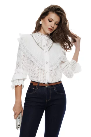 Bluza dama eleganta alba din dantela catifelata cu jabou in V dantelat cu aplicatii de cristale maxi