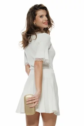 Bluza dama eleganta alba din vascoza premium cu contururi din dantela fina