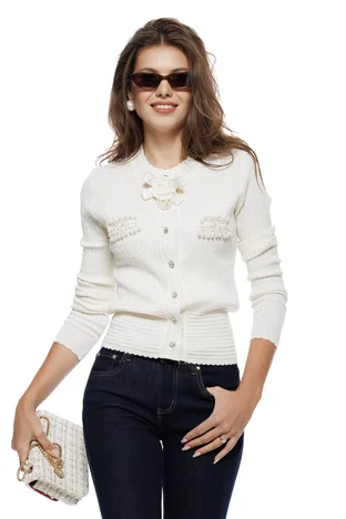 Bluza dama eleganta crem stil jacheta din tricot premium cu perle cristale si brosa