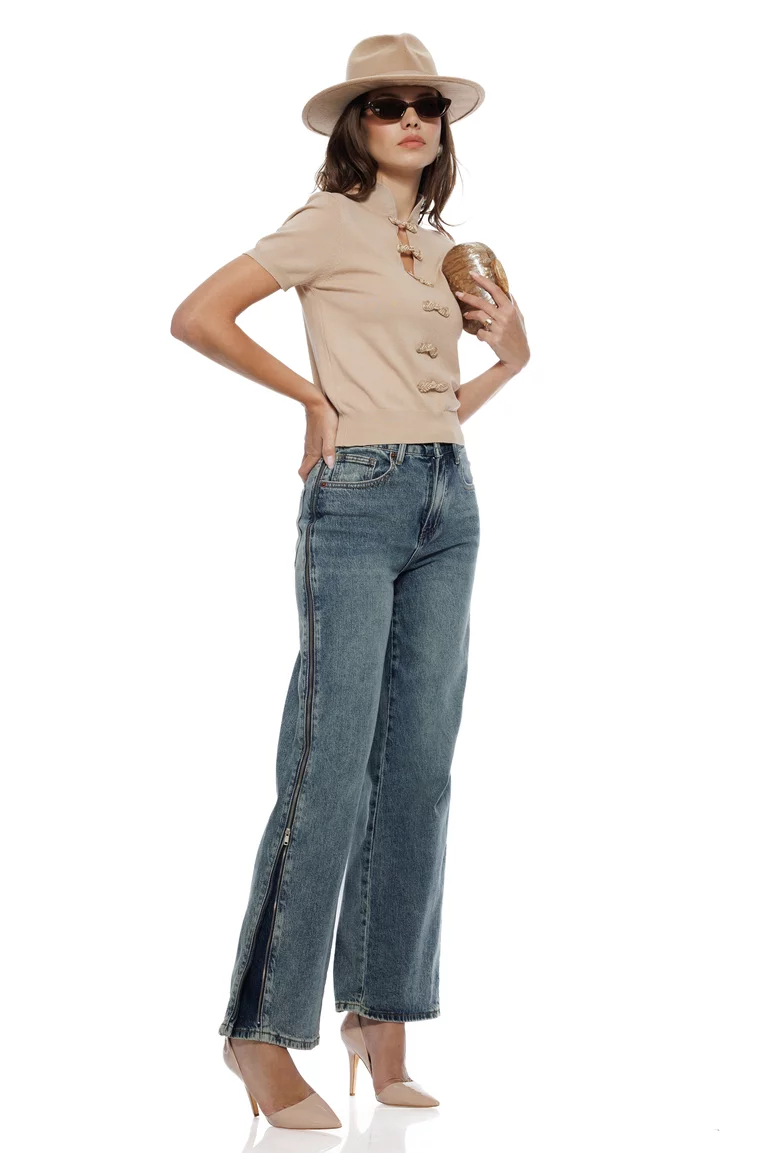 Bluza dama eleganta din tricot premium bej guler tunica si brandemburguri brodate picture - 3
