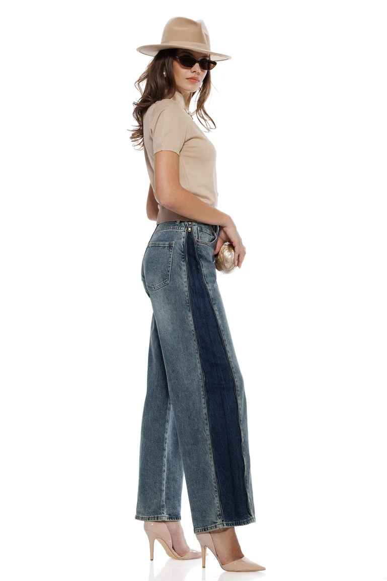 Bluza dama eleganta din tricot premium bej guler tunica si brandemburguri brodate picture - 5