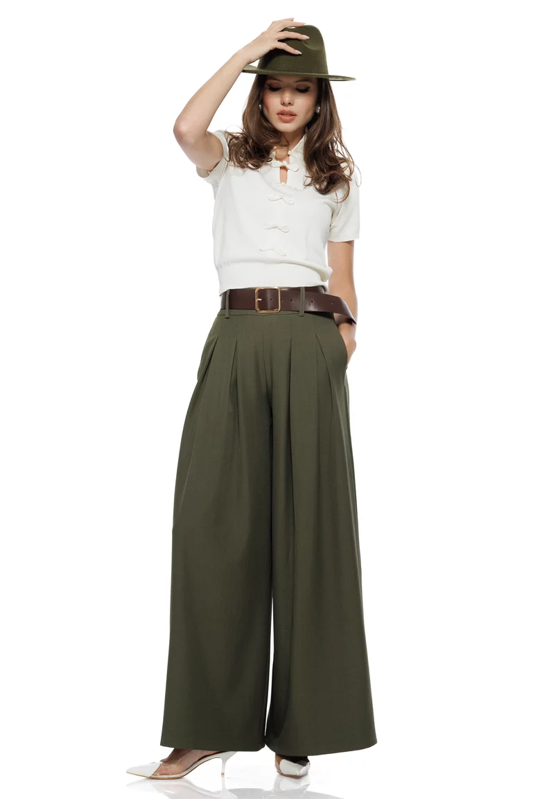 Bluza dama eleganta din tricot premium crem  guler tunica si brandemburguri brodate picture - 2