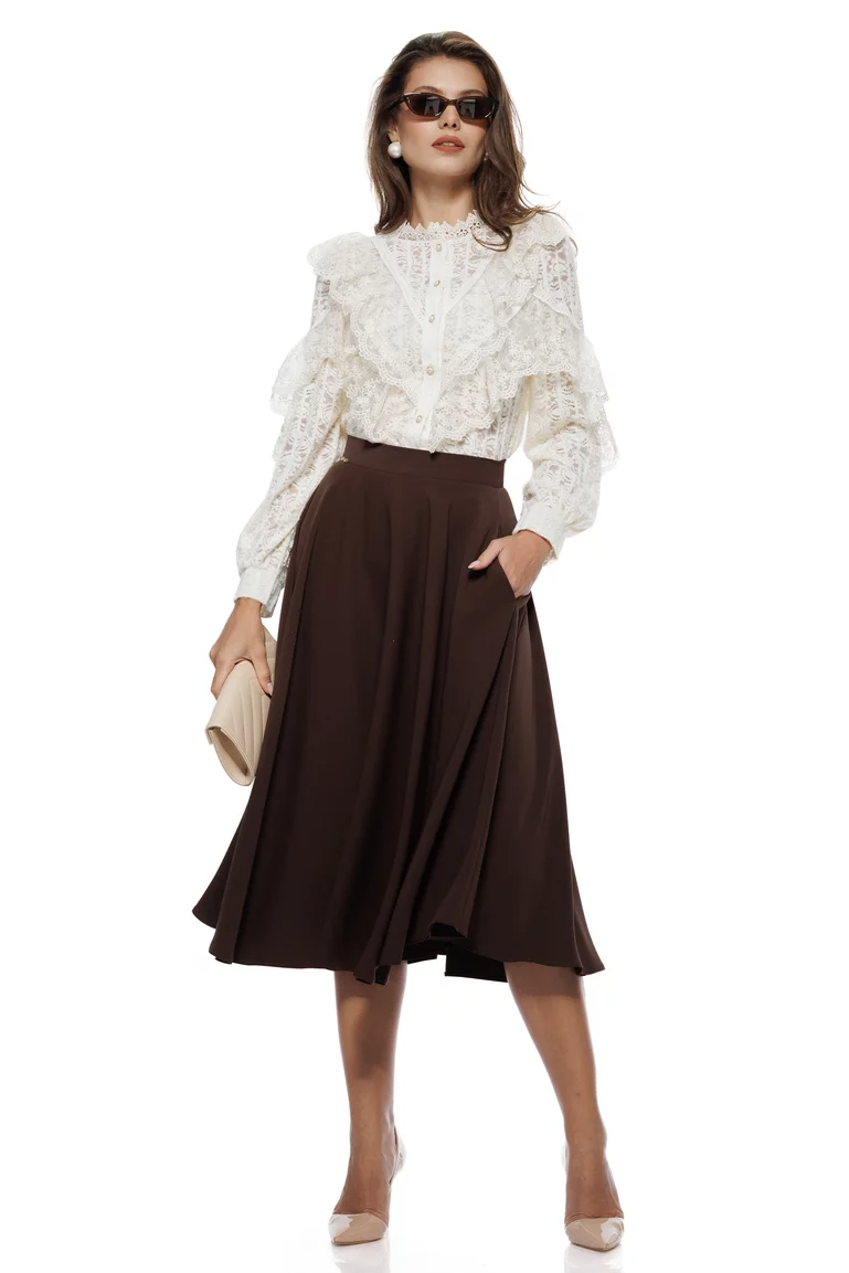 Bluza dama eleganta ivoire din dantela catifelata cu jabou amplu dantelat si nasturi perla picture - 2