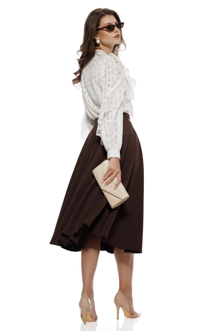 Bluza dama eleganta ivoire din dantela catifelata cu jabou amplu dantelat si nasturi perla picture - 3